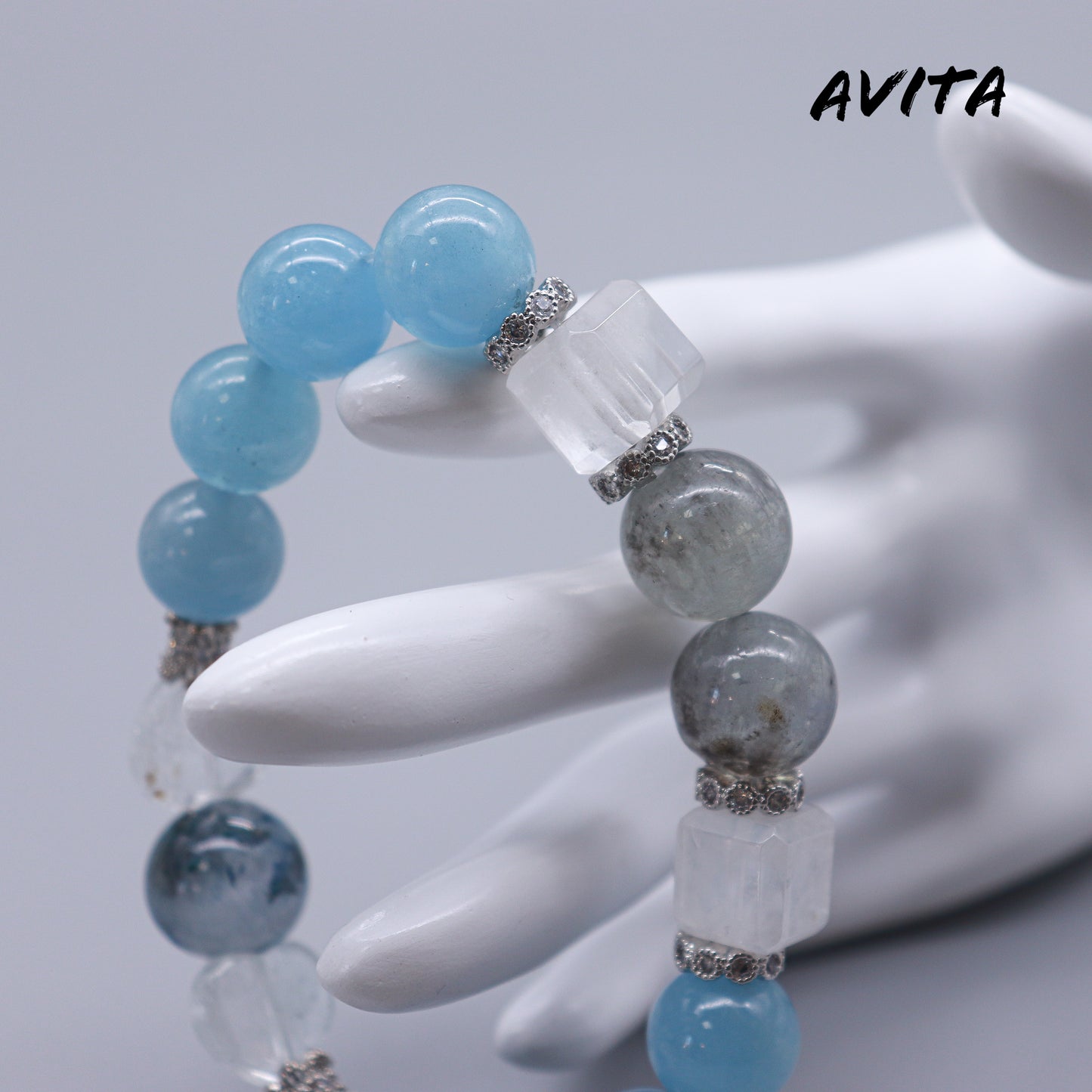 AVITA Heart To The Sea 20% OFF Natural Aquamarine Bracelet Jewelry For Elevating Your Courage and Confidence