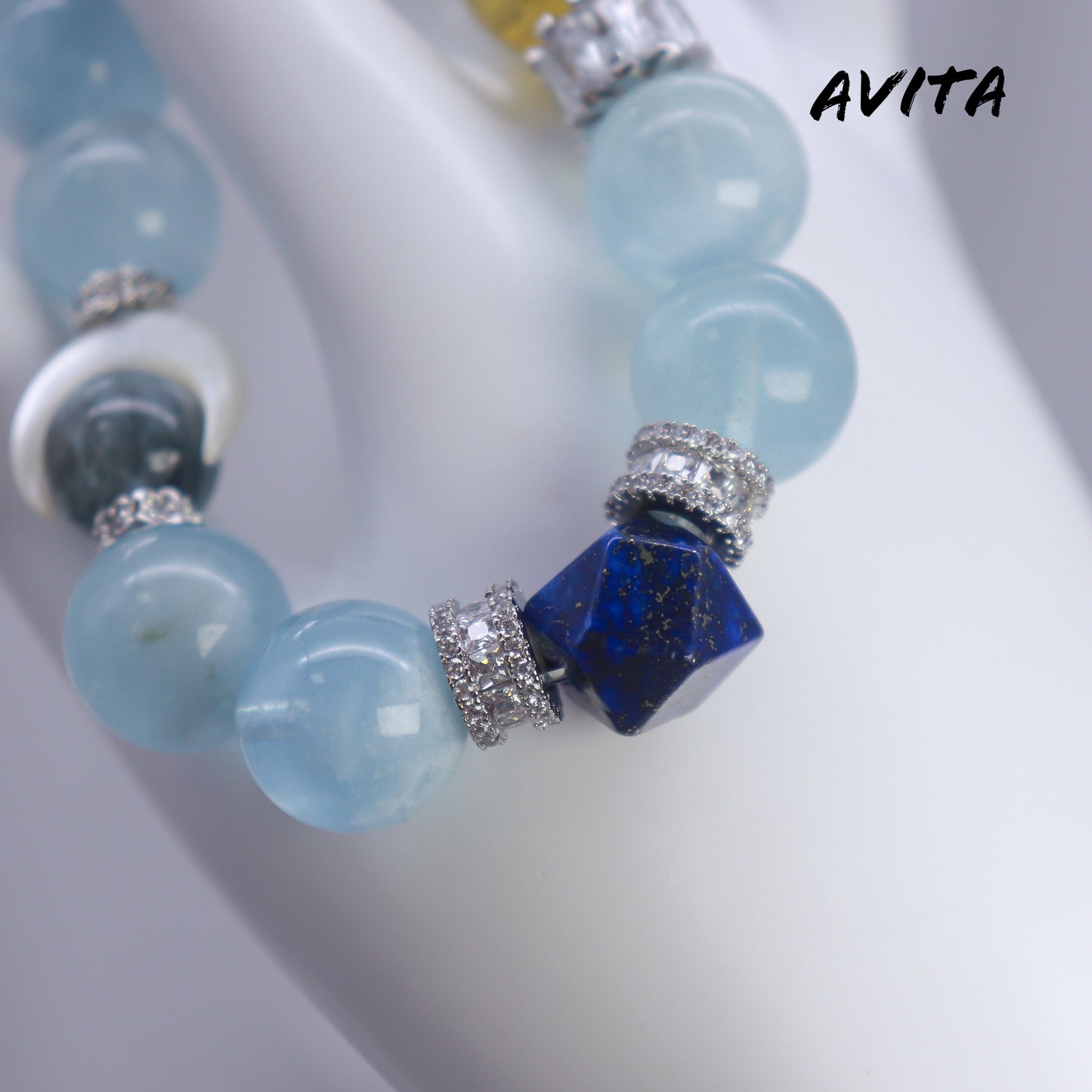 AVITA Ocean Of Stars 20% OFF Natural Aquamarine Bracelet Jewelry For Elevating Your Courage and Confidence